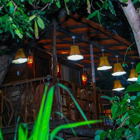 Experience The Comforts Of An Amazing Treehouse Sigiriya Exterior foto