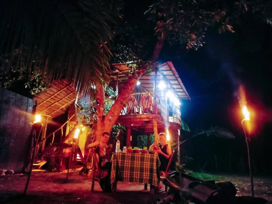 Experience The Comforts Of An Amazing Treehouse Sigiriya Exterior foto