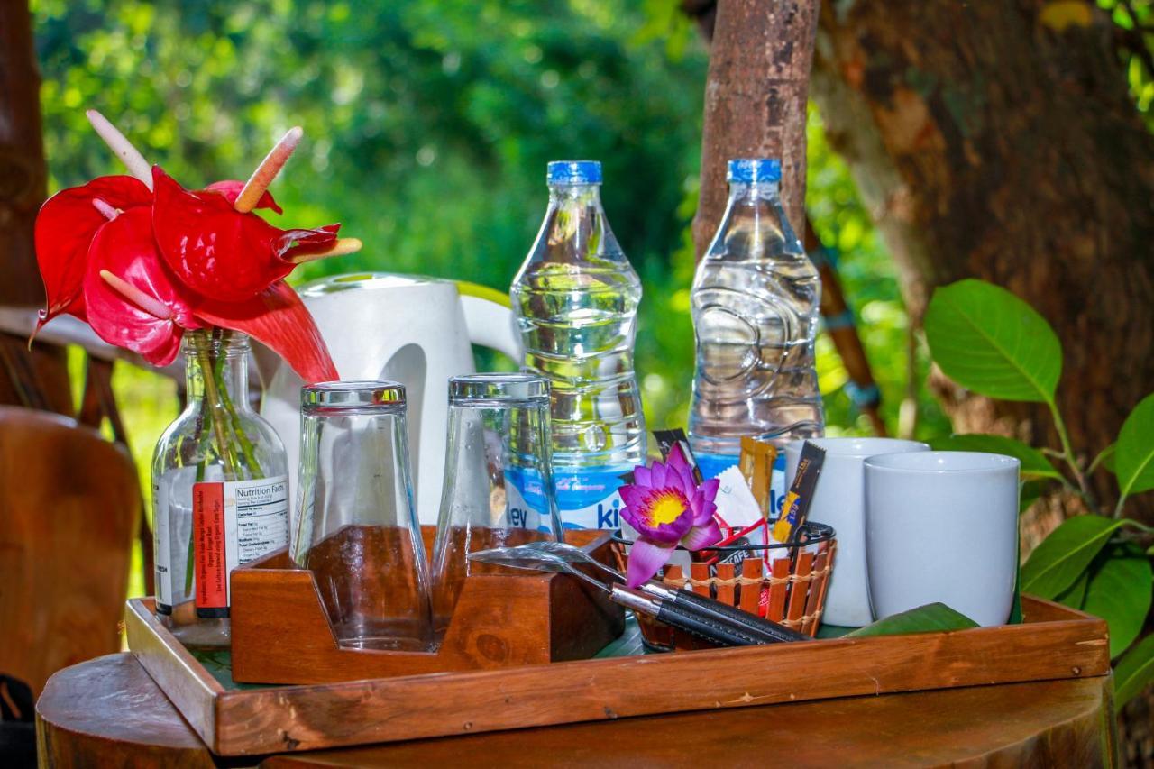 Experience The Comforts Of An Amazing Treehouse Sigiriya Exterior foto
